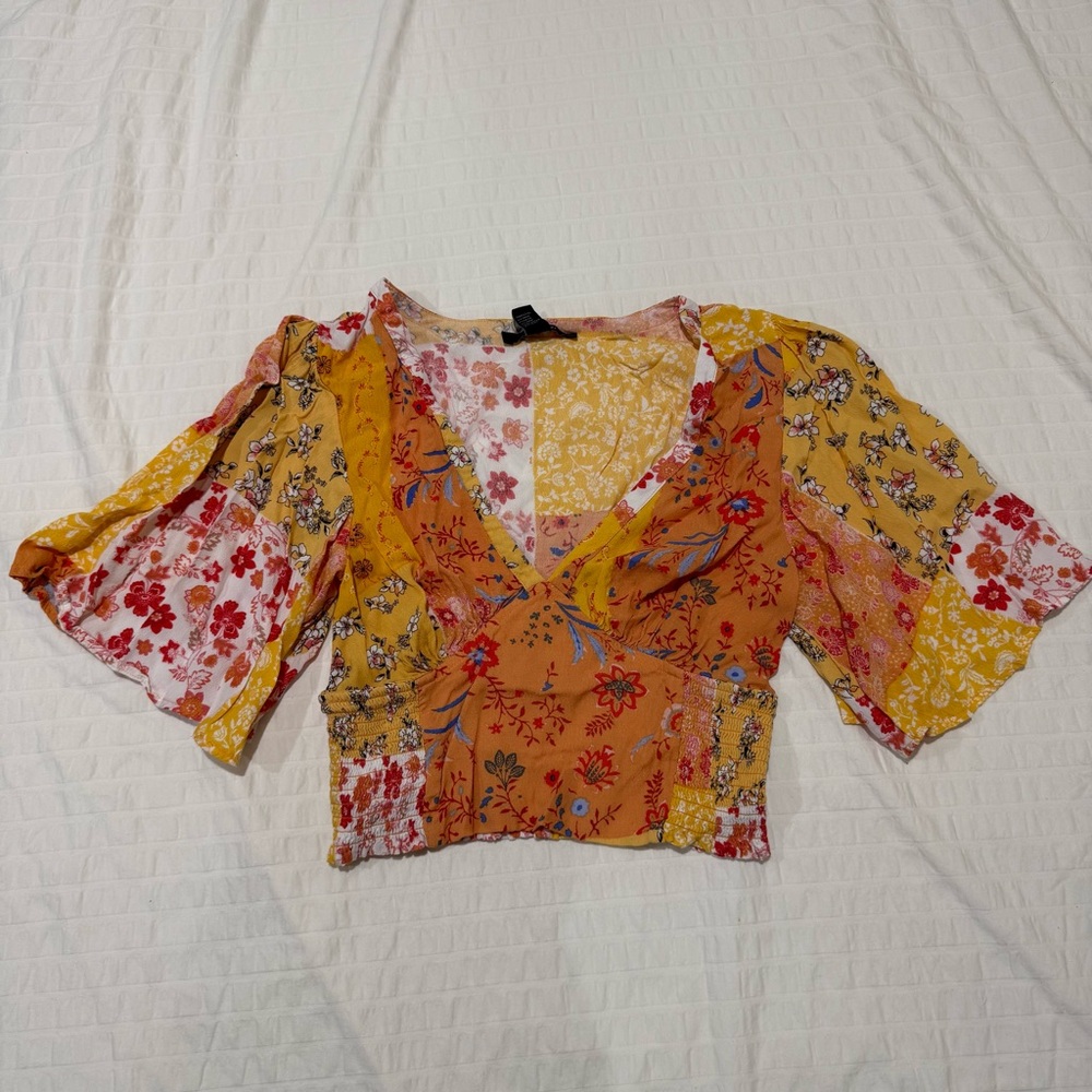 Forever 21 Floral Patchwork V-Neck Blouse Size M